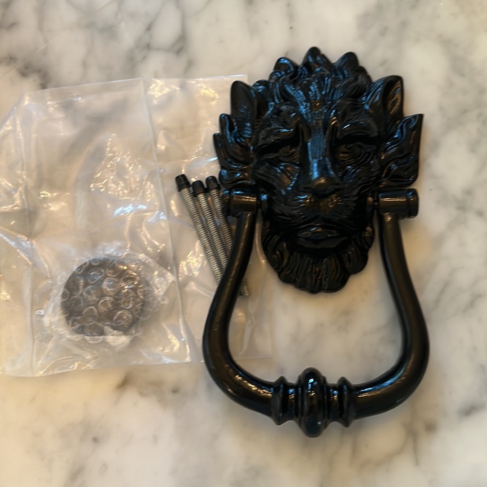 Black Cast Iron Lion'sHead Door Knocker. NIB - Picture 2 of 6